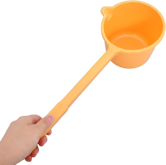 Water Ladle with Long Handle Lightweight Plastic Water Scoop for Bathing Plant Watering Kitchen Bathroom Ladle Convenient Daily Use Storage Design