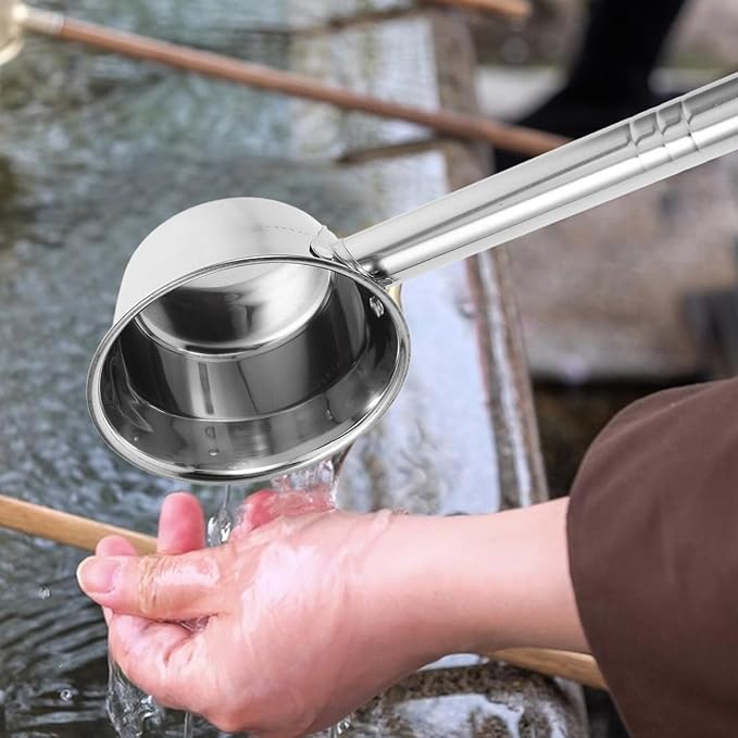 Water Dipper, Long Handle Water Ladle Stainless Steel Garden Watering Scoop Hair Washing Spoon Shampoo Ladle Cup Bath Rinse Cup for Kitchen Bathroom